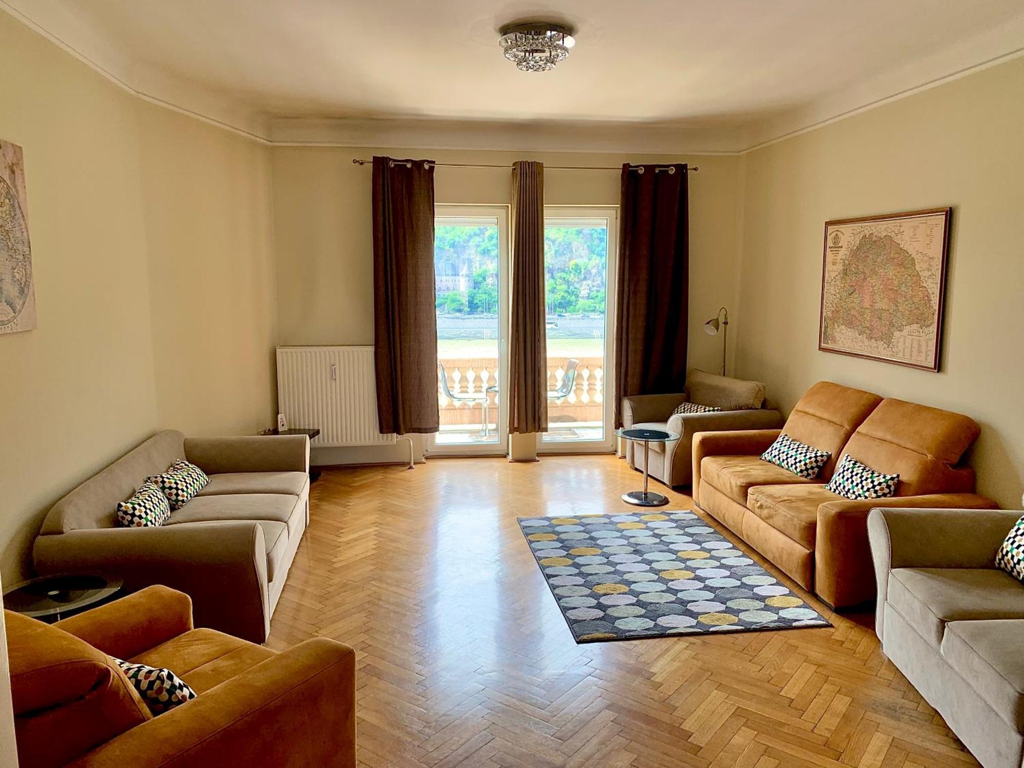 Riverside Apartmán